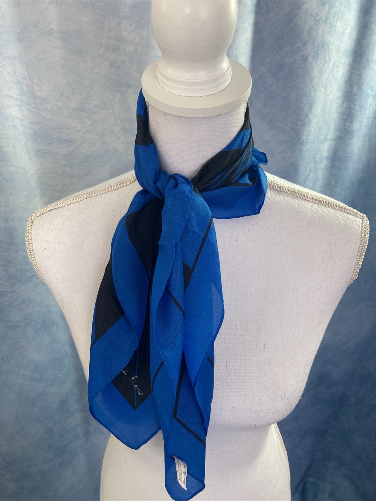 Vintage 1970s Valentina Fiore Women’s Scarf Black & Blue Geometric Design Square