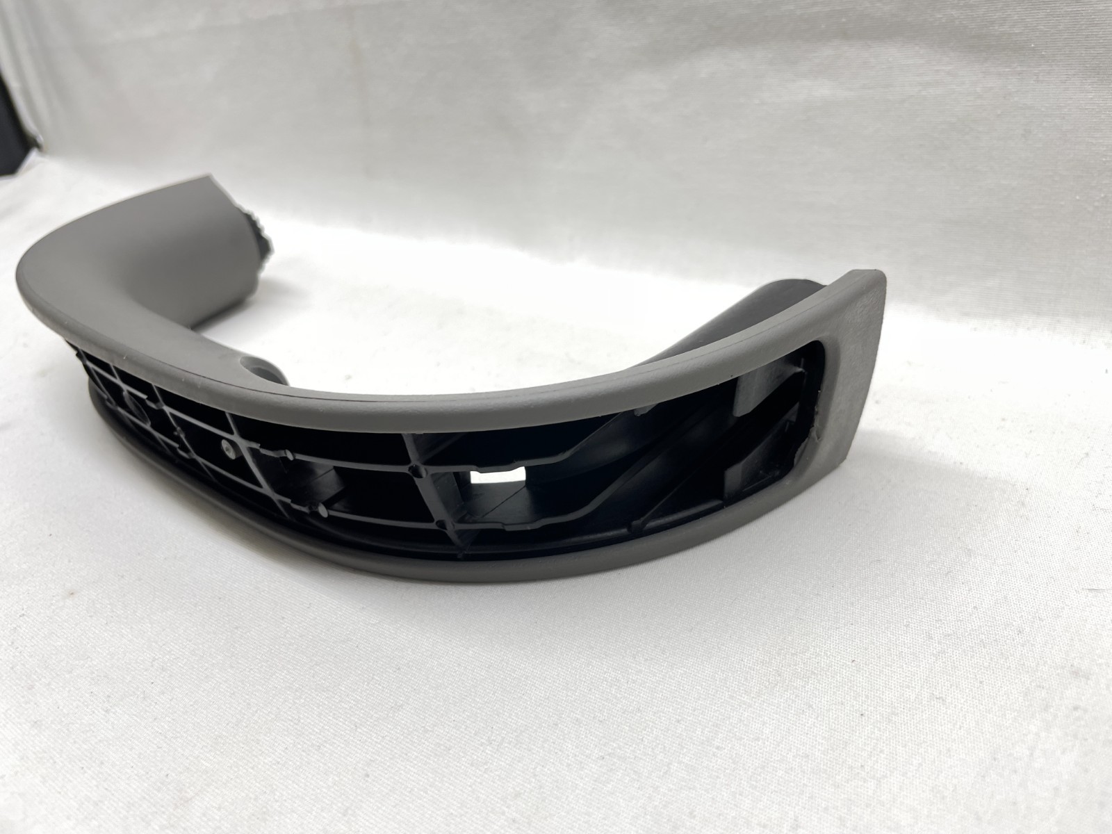 2007 2008 2009 SILVERADO SIERRA FRONT PASSENGER DOOR PANEL PULL GRAB HANDLE GRAY