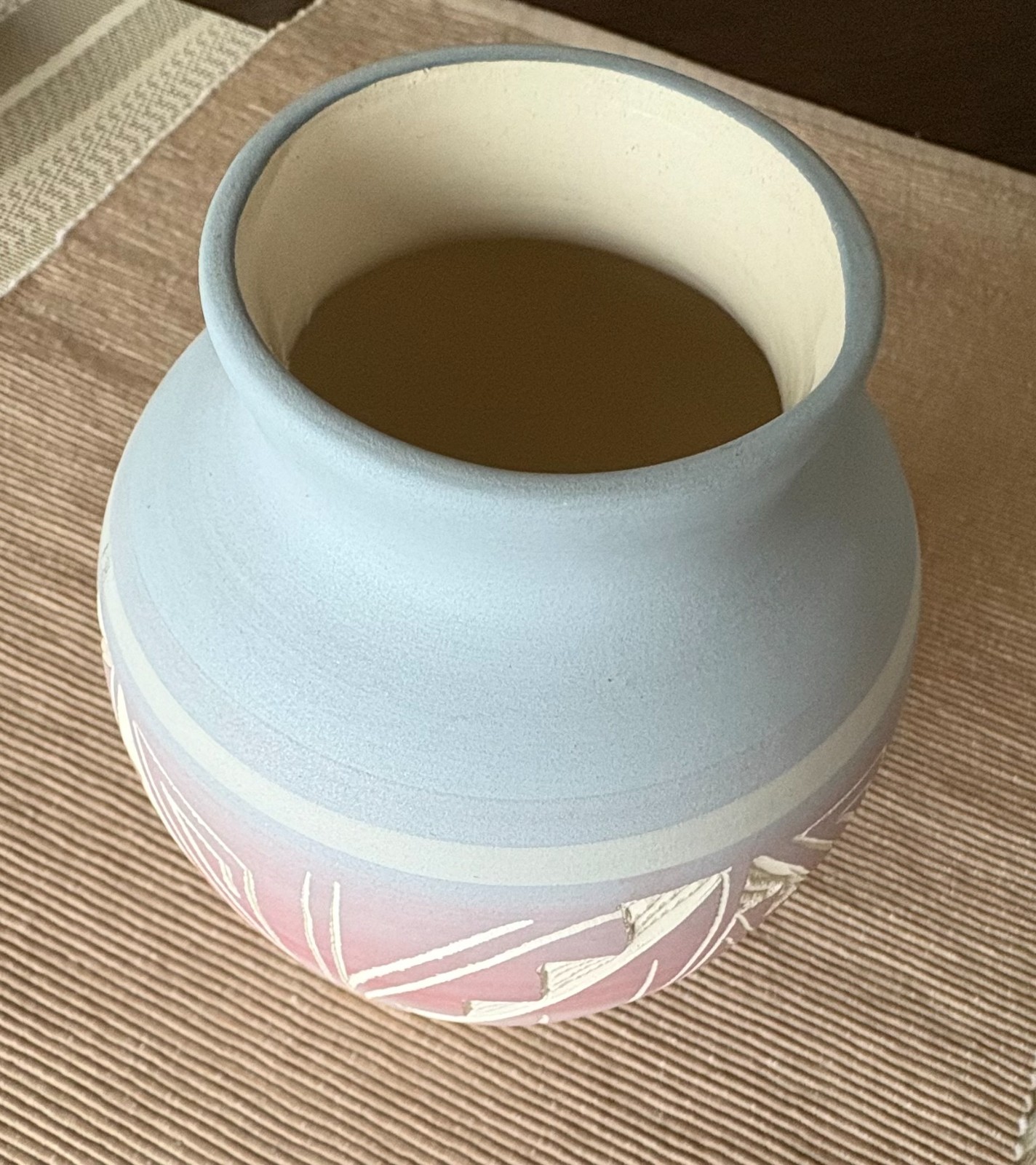 Navajo Mesa Verde Pottery Vase Hand Etched & Painted Signed D Lee 6" X4.5" NEW!