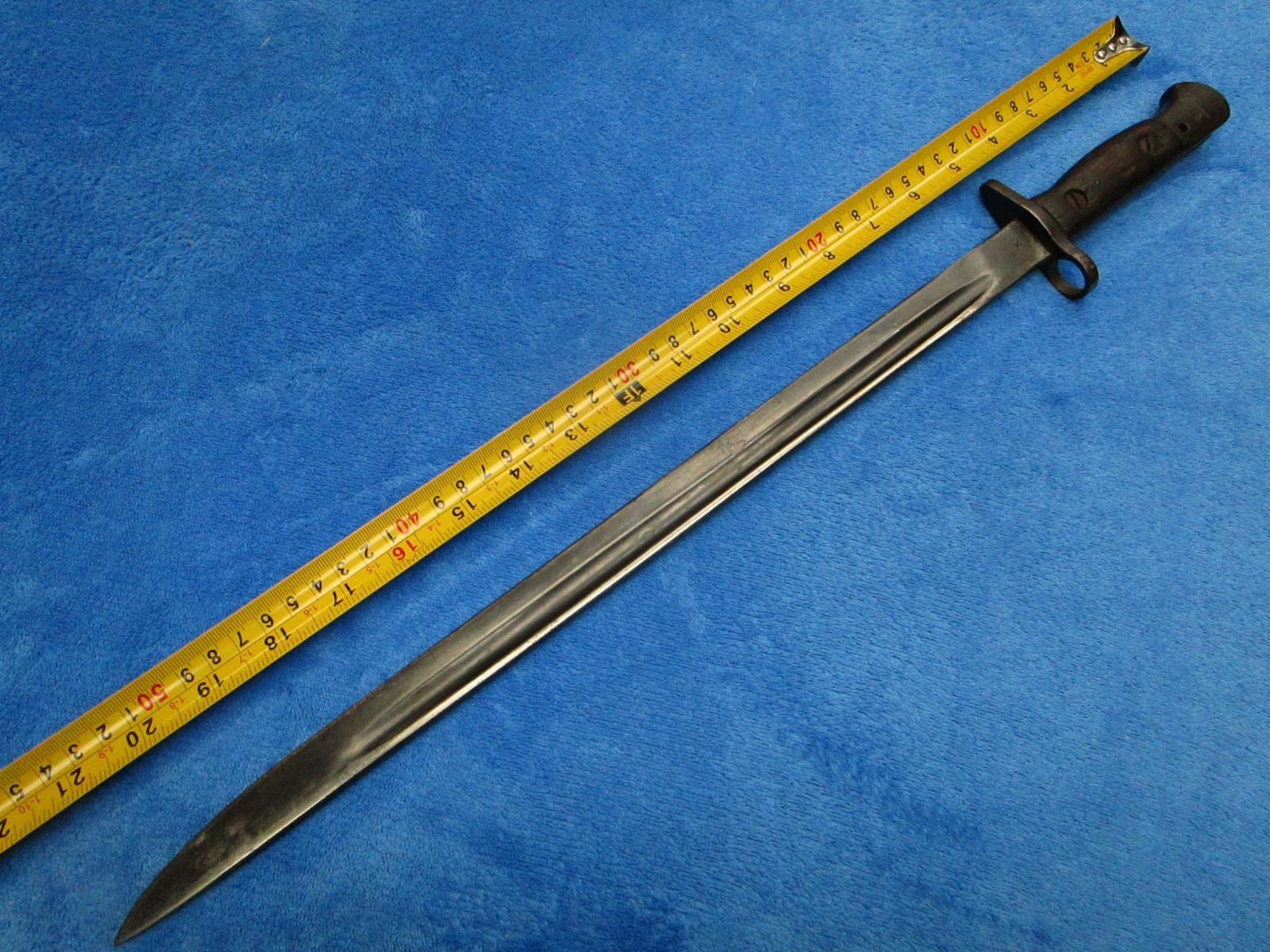 ORIGINAL WW1 BRITISH INDIA M1907 SMLE BAYONET AND SCABBARD WITH FROG MADE BY RFI