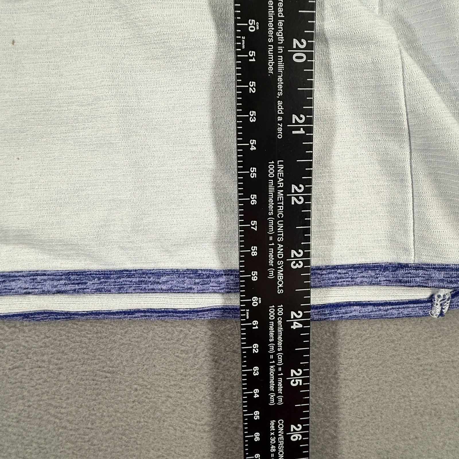 Under Armour Women’s Loose Heatgear 1/4 Zip Pullover, Long Sleeve Medium