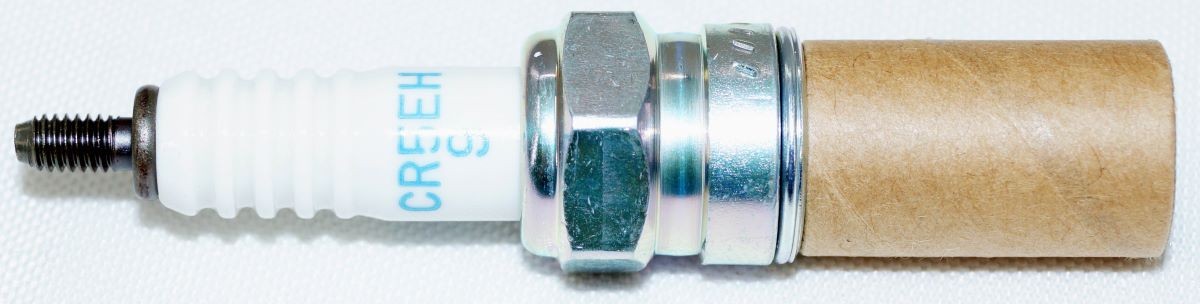 Set of 4 Genuine NGK 6689 CR5EH-9 Nickel Spark Plugs