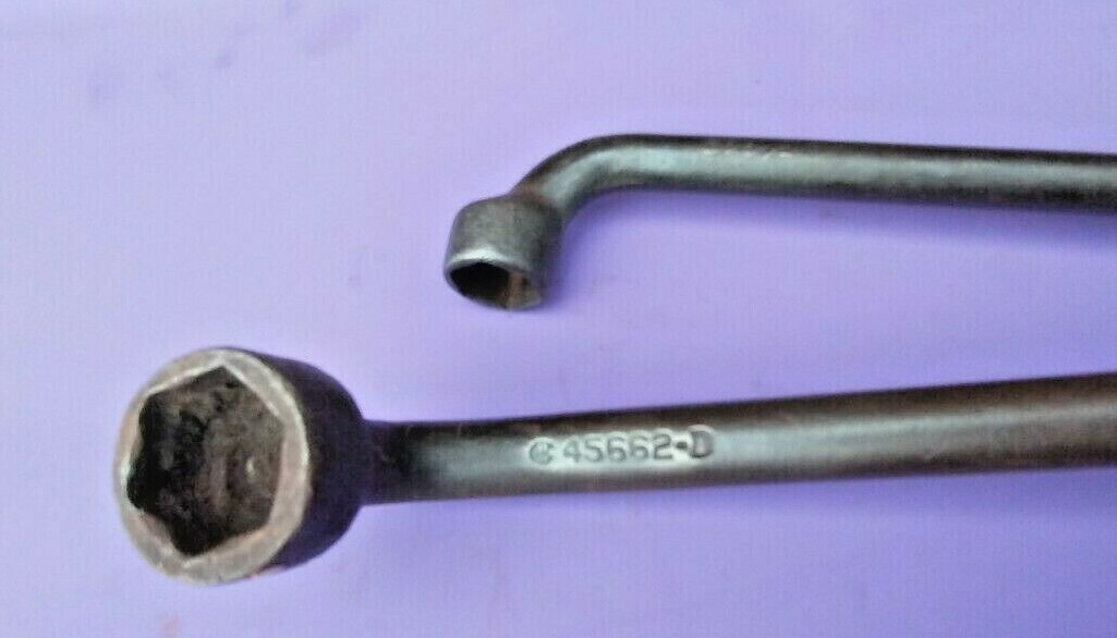 Vintage John Deere 19in 2 Cyl A-B INTERNATIONAL HARVESTER 45662-D/23/2 WRENCH