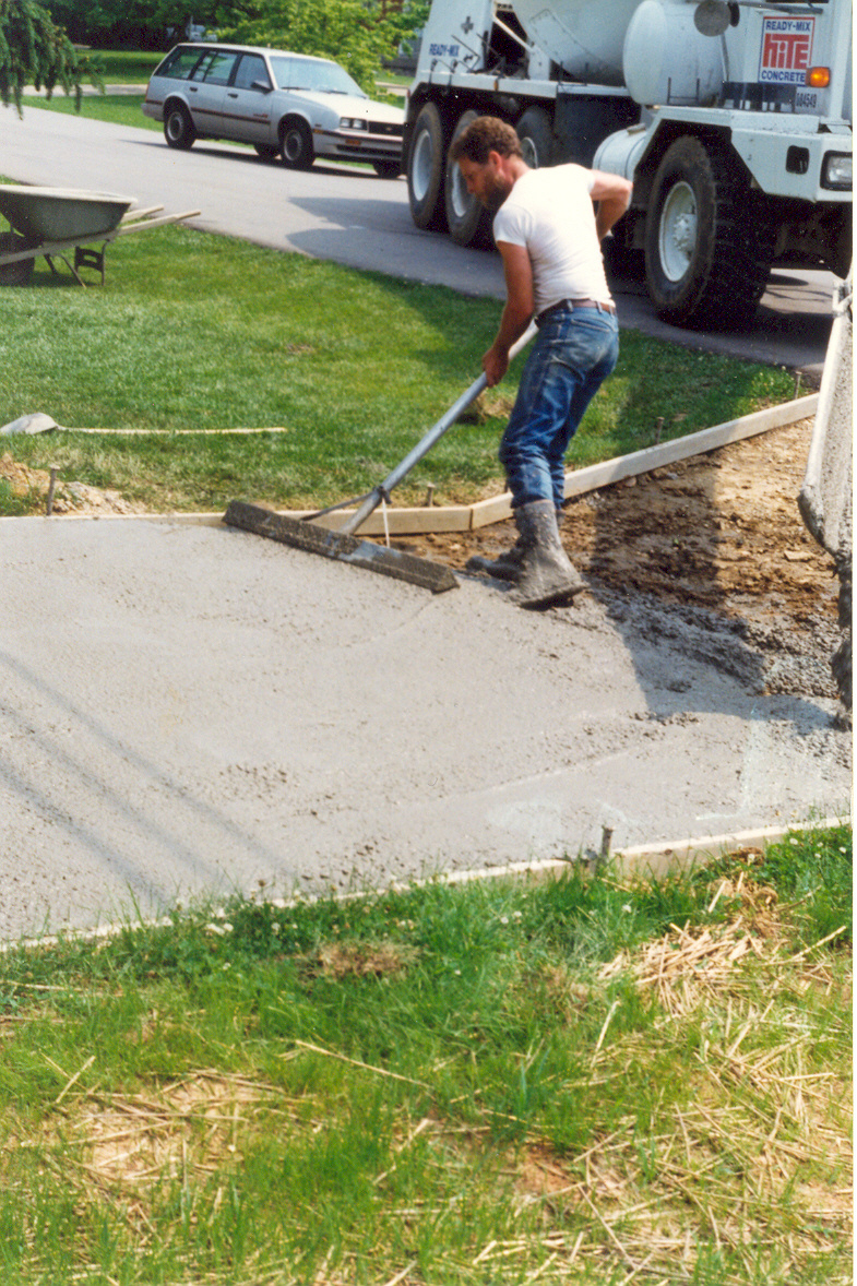 SCRUTE Screed and Floating Concrete Grade Tool...