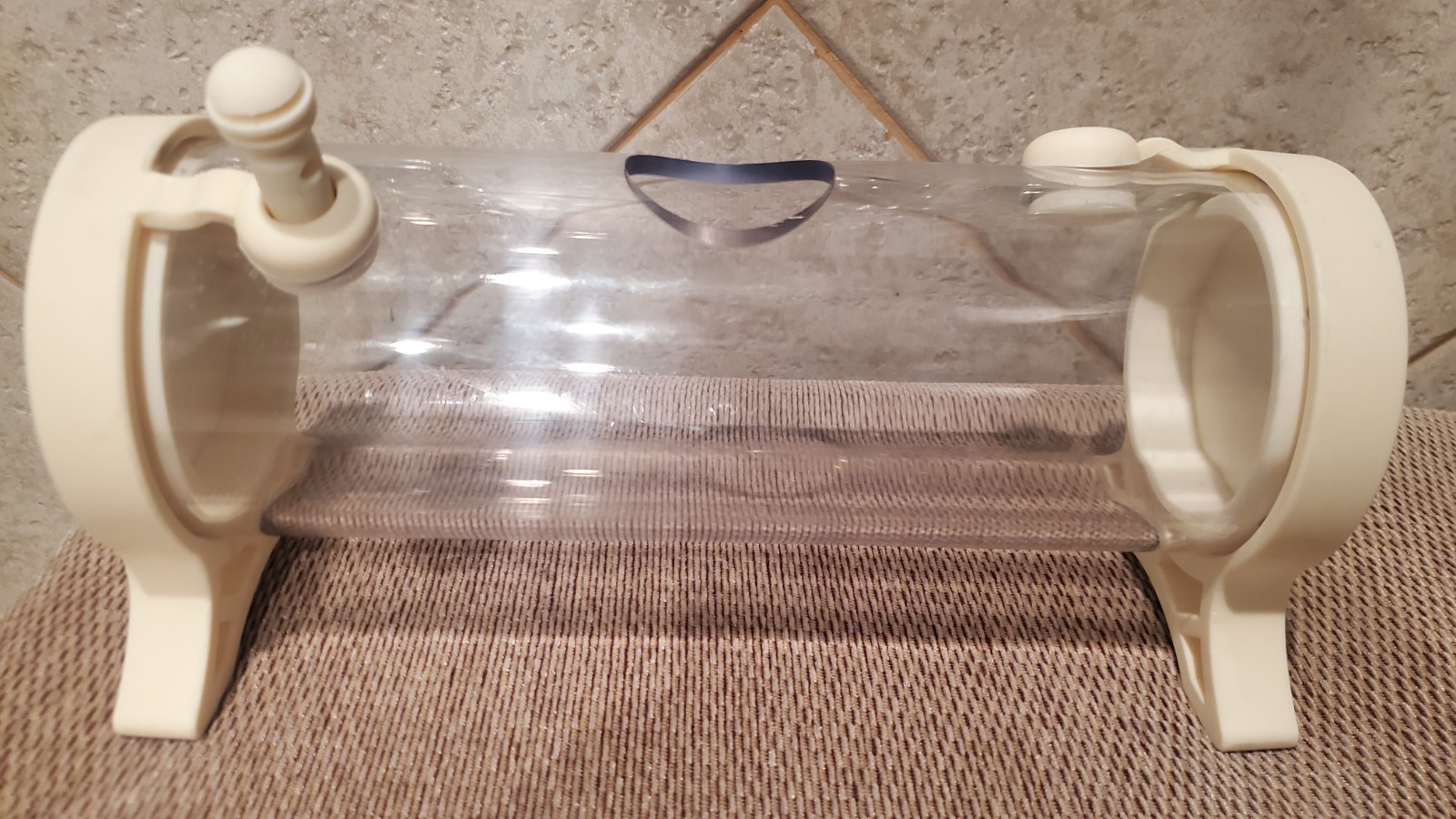 Apple on Top AoT White Hookah Horizontal -Easy to Clean and Use