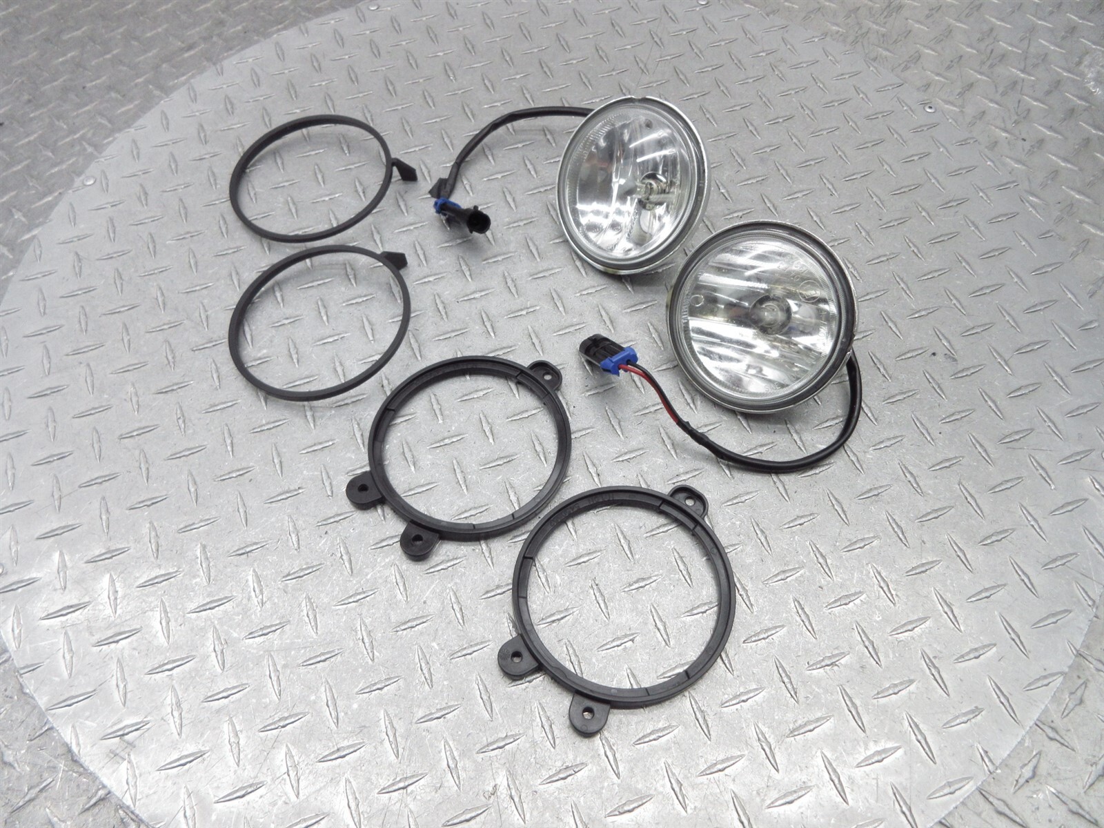 2014 14-18 Indian Chieftain Accessory Running Fog Driving Passing Light Lamp Set