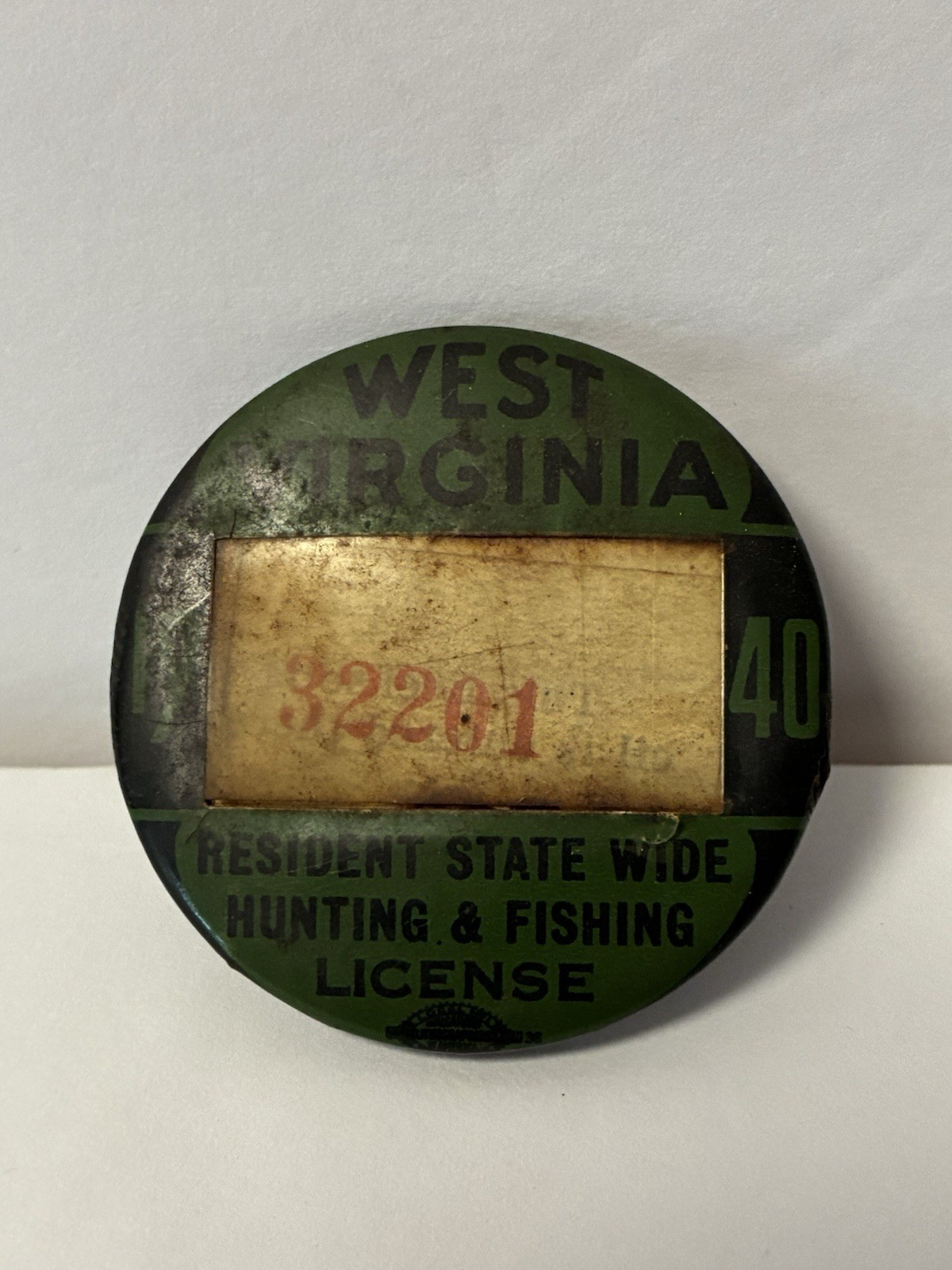 Vintage 1940 West Virginia Resident Hunting/Fishing License Badge/Button/Pin