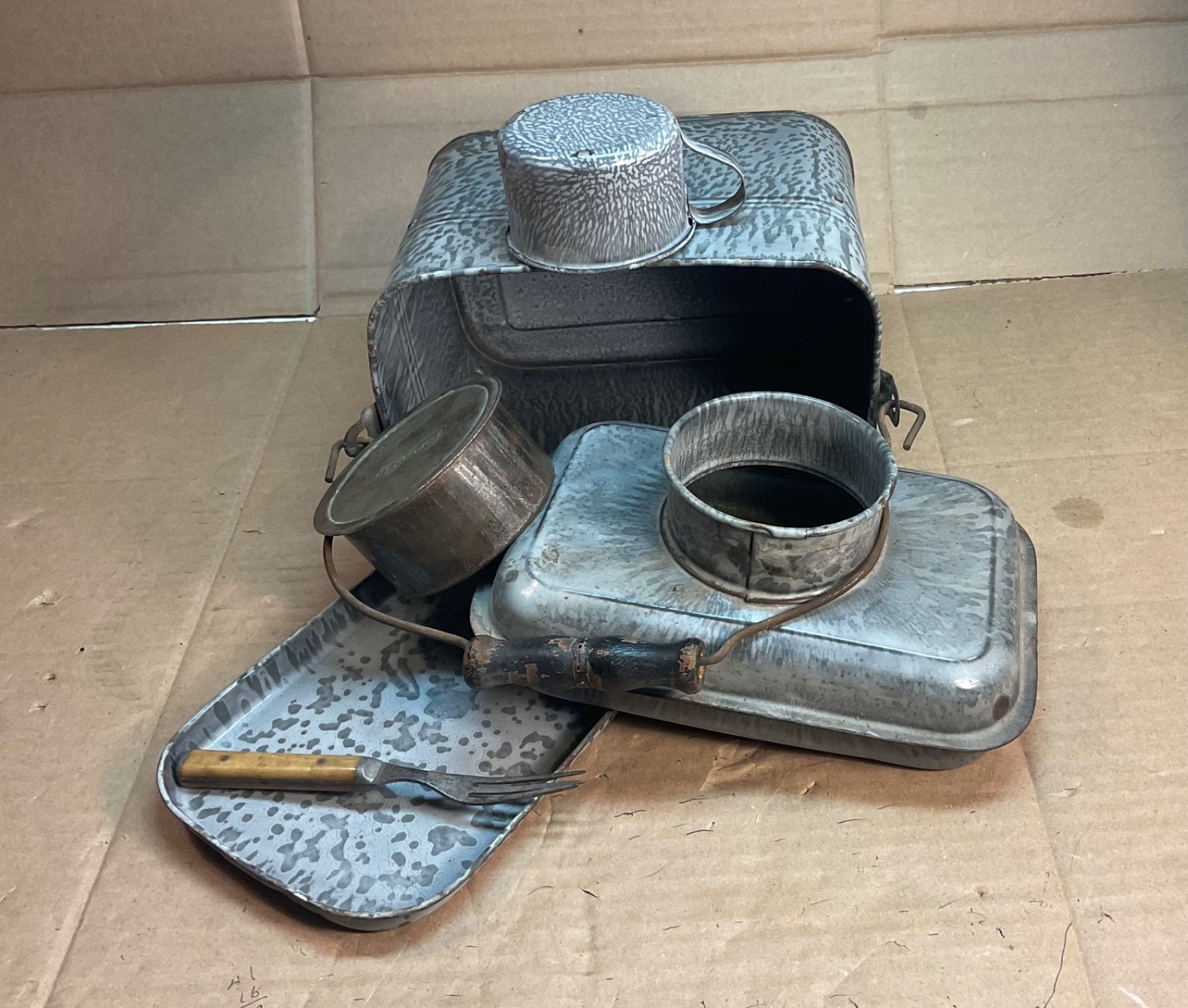 #278 MARKED CREAM CITY GREY GRANITEWARE MINERS RAILROAD LUNCH PAIL 5 PCS 8" TALL