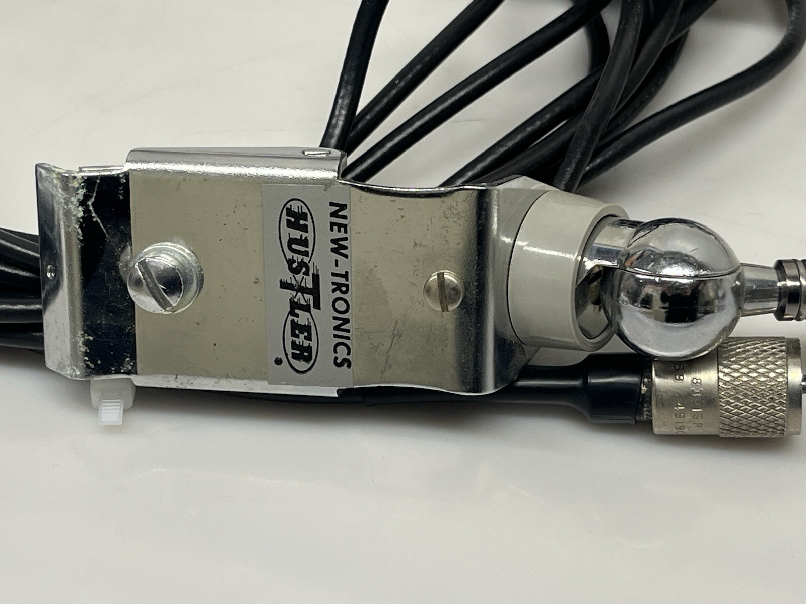 Set 2 Vintage Newtronics Hustler 25” CB Radio Antenna w/ Cord & Mounts UNTESTED