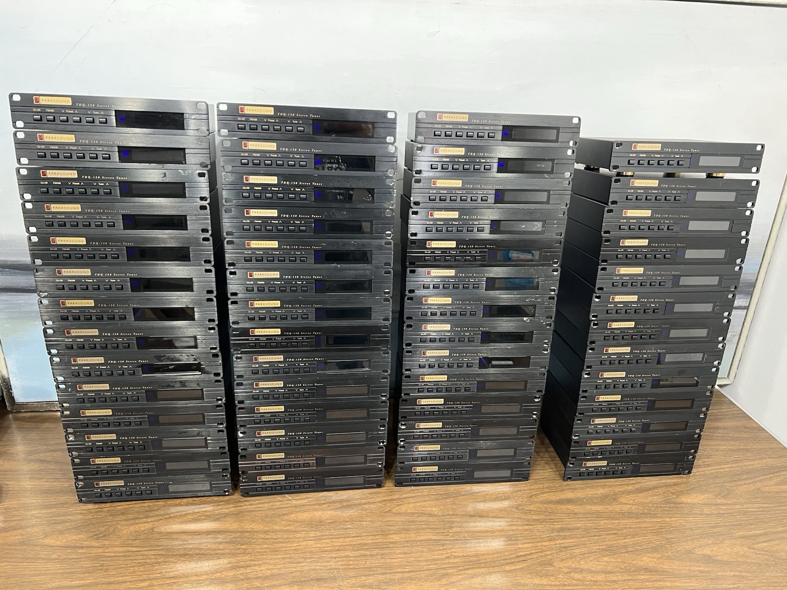 Parasound TDQ-150 Stereo tuner Working ( PRICE FOR 1 UNIT ONLY )