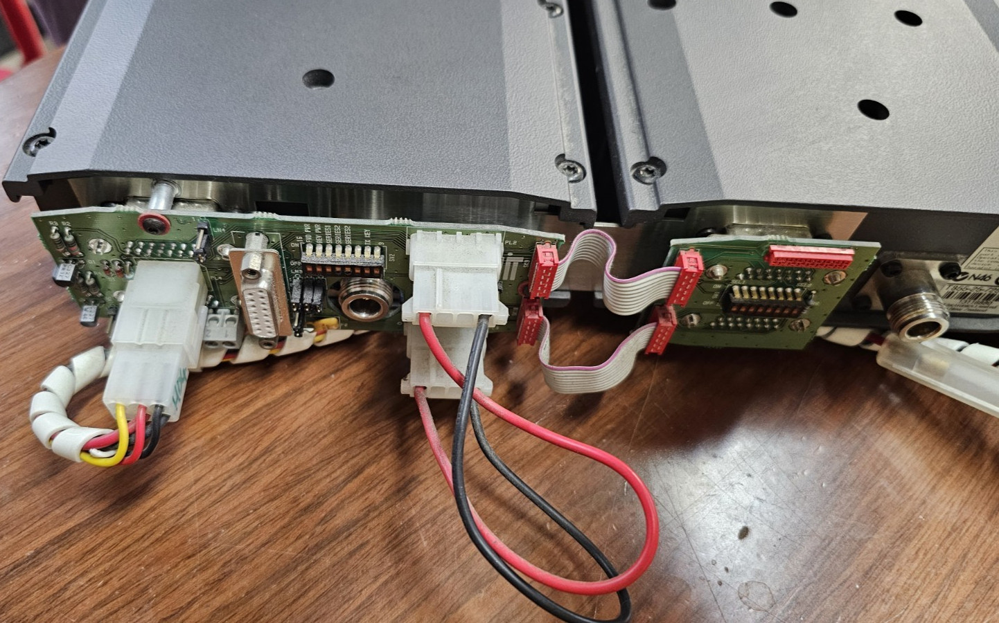 TAIT T800 SERIES 2 SLIMLINE UHF 440-470MHZ 25W TRANSMITTER