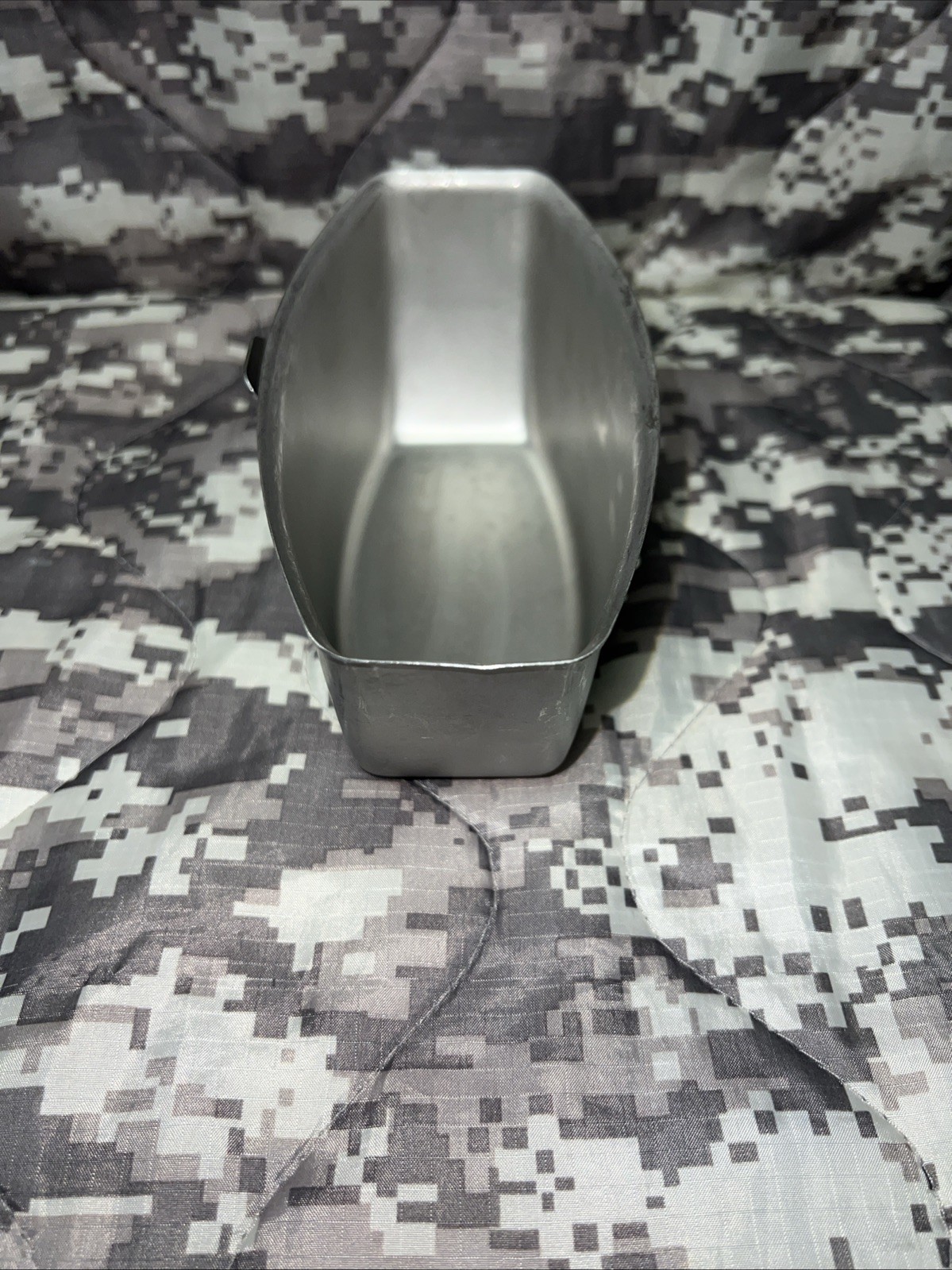 G.I. Army US Military Surplus Arctic Canteen Cup Built In Handle WYOTT NICE A-19