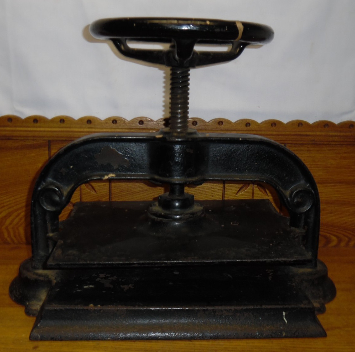 Antique Cast Iron Book Press - 57 lbs - 12 5/8" x 9 3/4" Plate