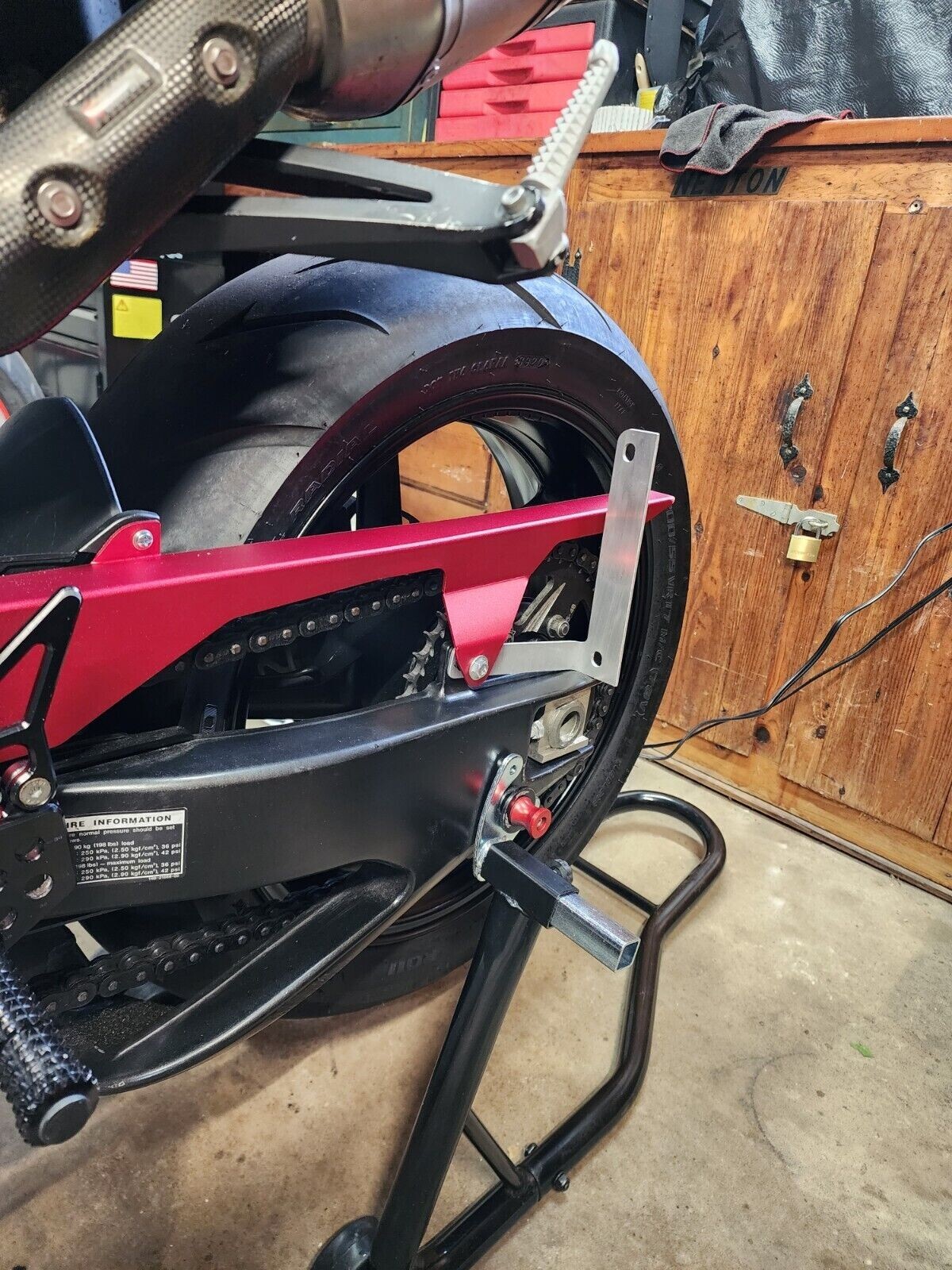 Side Vertical License Plate Relocation Bracket for YAMAHA YZF R1 Series All Year