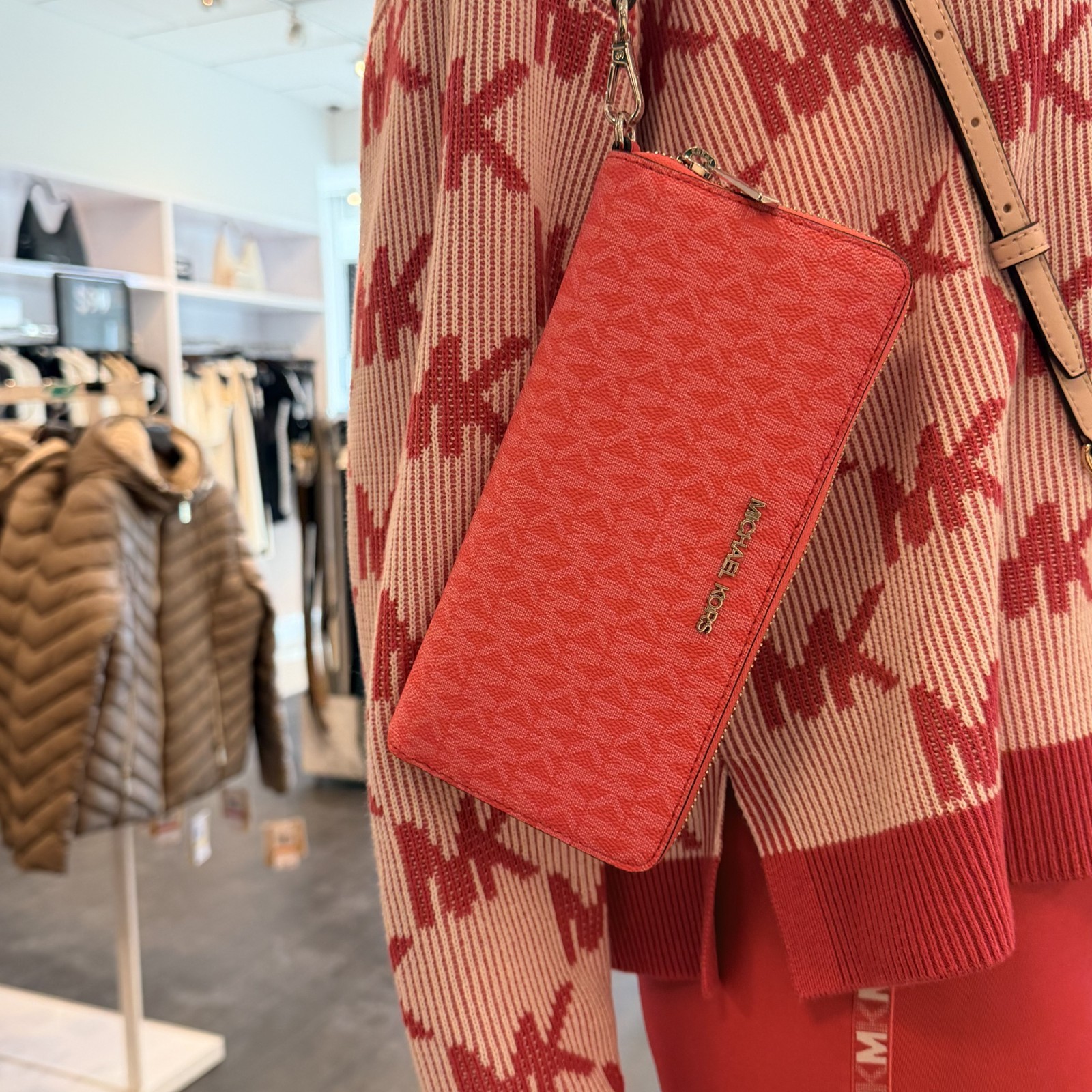 MICHAEL KORS JET SET TRAVEL LG CONTINENTAL WALLET WRISTLET MK LOGO Pink Hibiscus