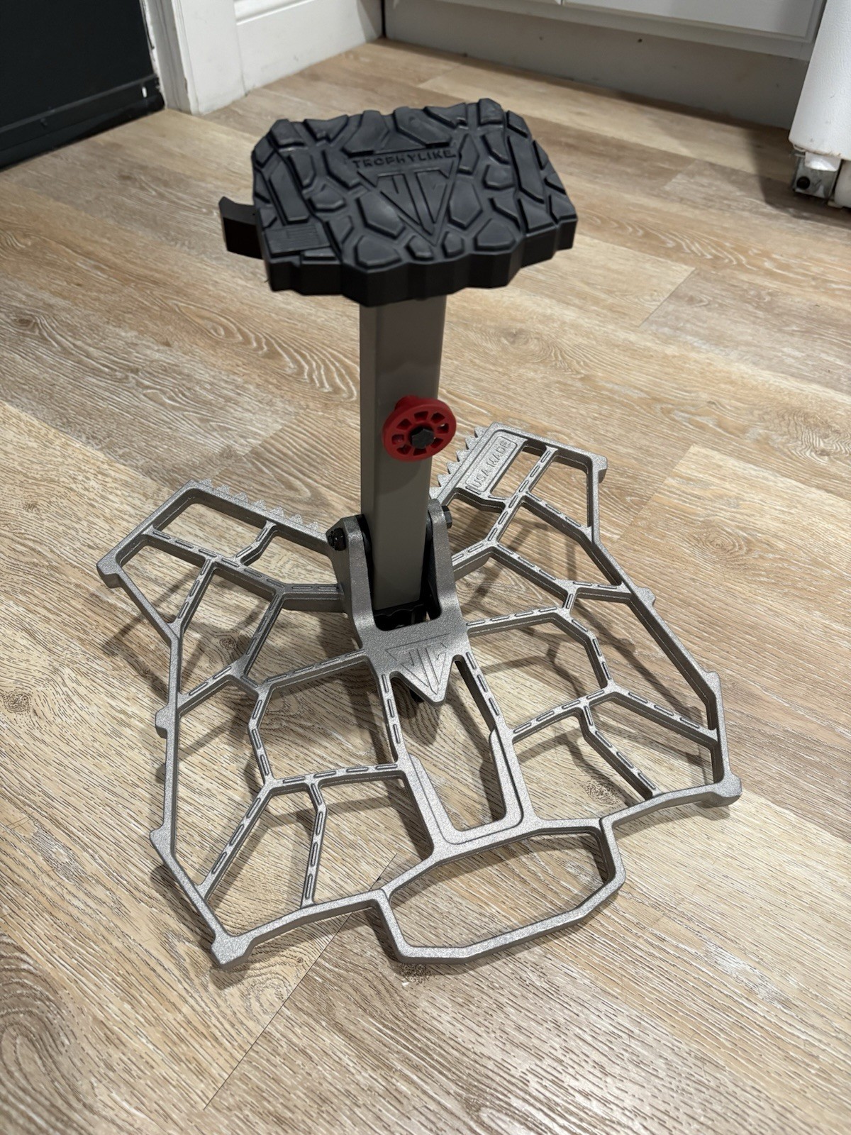 Trophyline EDP Saddle Hunting Platform - New, Never Put On A Tree