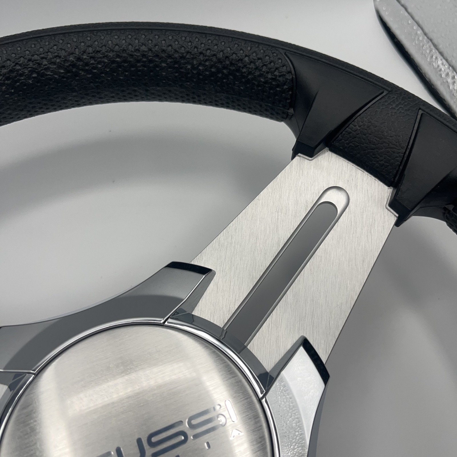 Model 15 Marine Steering Wheel Brushed Aluminum Spokes | Gussi Logo | KEY HUB