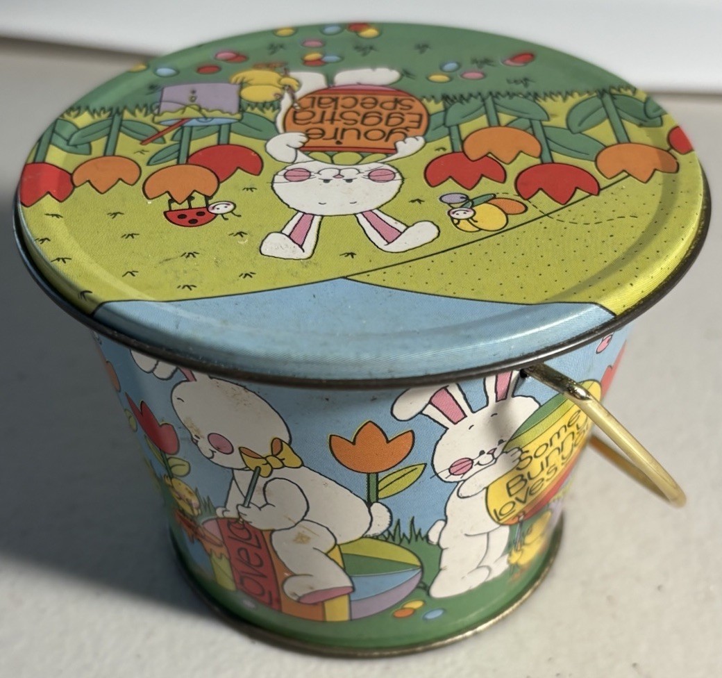 VINTAGE EASTER ENESCO HONG KONG TIN LITHOGRAPH BUCKET WITH LID