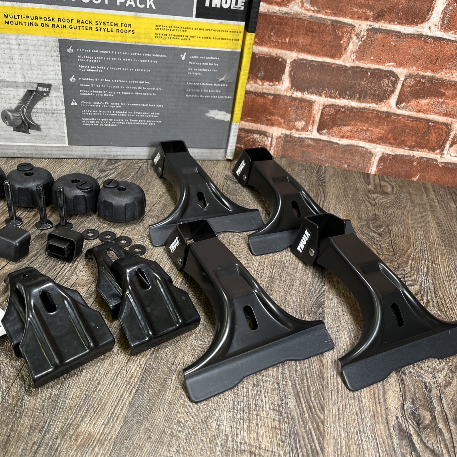 Thule 300 Rain Gutter Foot Pack Roof Rack System 4 Towers Brand New