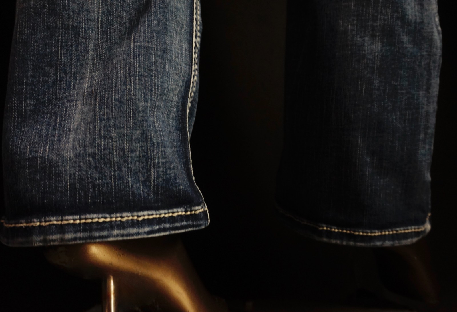 $118 Buckle Miss Me Jeans "Sequins Leather Fallen" Mid-Rise Boot 30 X 29 READ