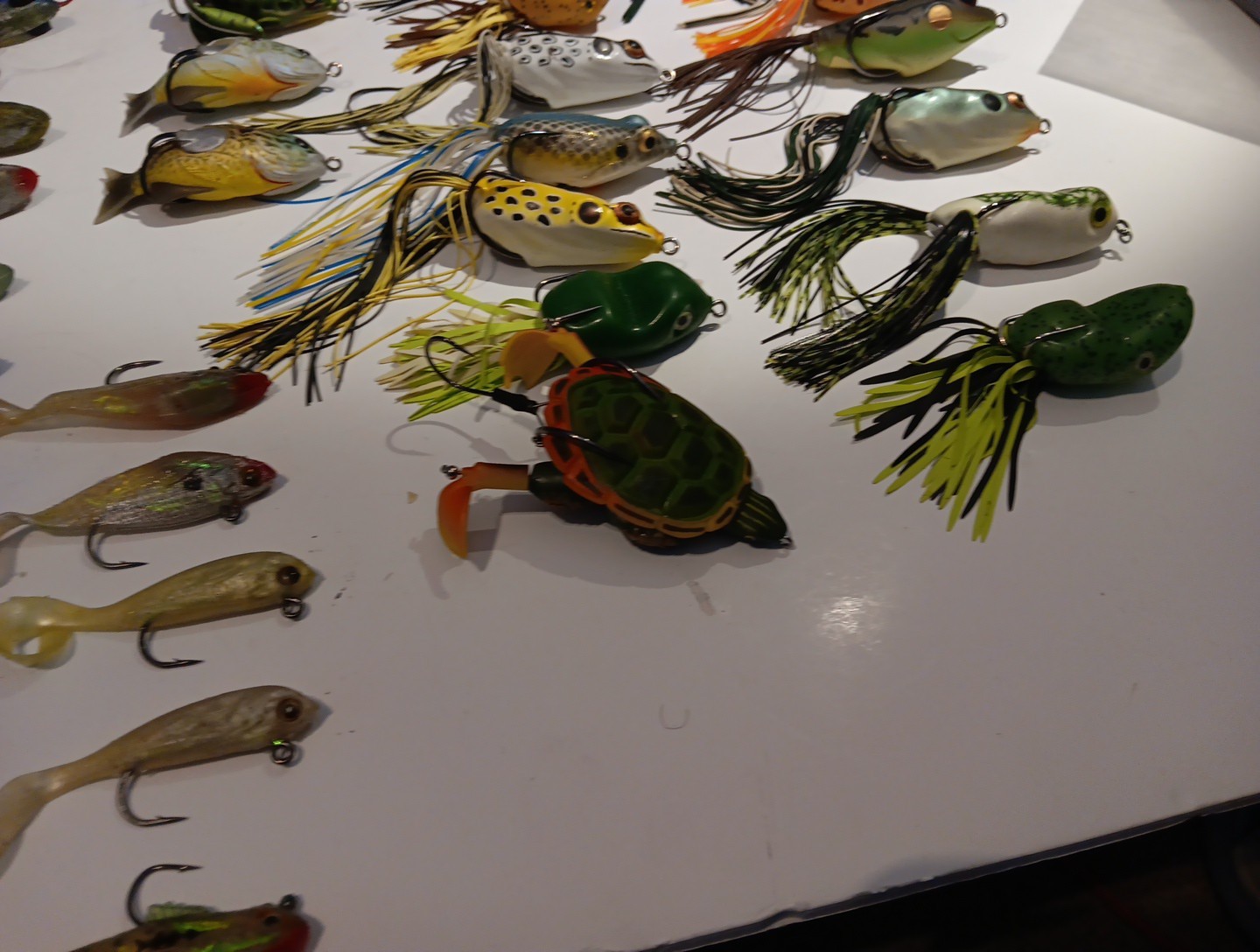 Lot of 43 Weedless & Rubber Lures Frogs, Turtle, Fish w/case