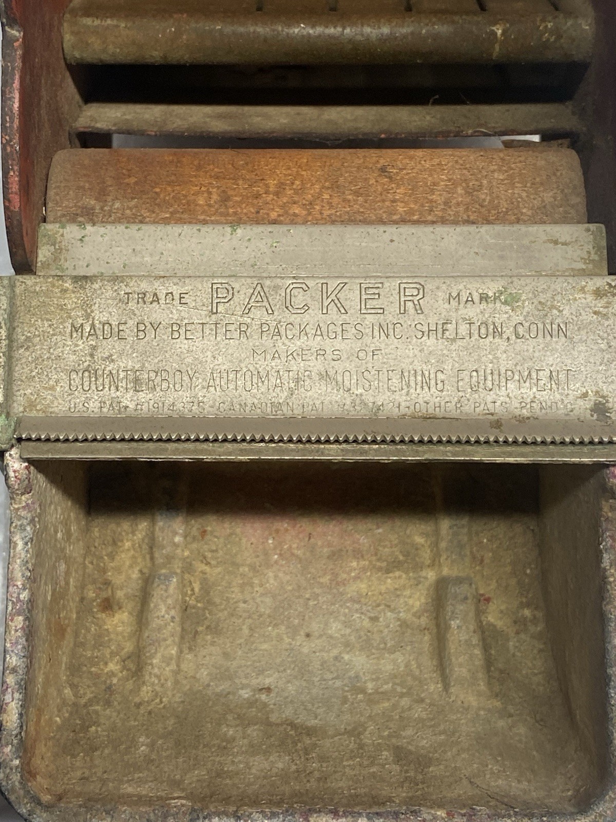 Packer 3S - Water Activated Tape Dispenser. Country boy Automatic Moistening