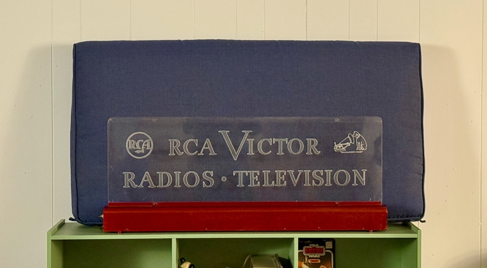 Vintage RCA Victor Radios Television Lighted Store Sign – Untested – Repainted