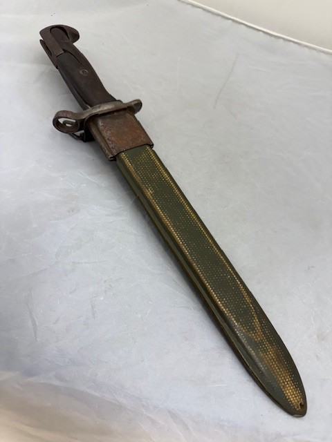 WW2 Original AFH U.S. Flaming Bomb 1943 M1 GARAND 10” BAYONET and SCABBARD