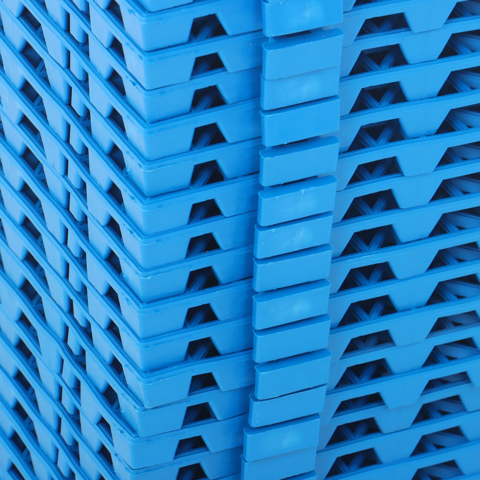 50PCS 12 x 12in Interlocking Drainage Floor Tiles Modular Interlocking Tile Blue