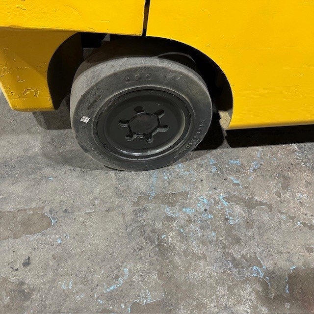 2019 Yale GLC060VX 6000lb Used Forklift Sideshift Triple Mast 5371 Hours