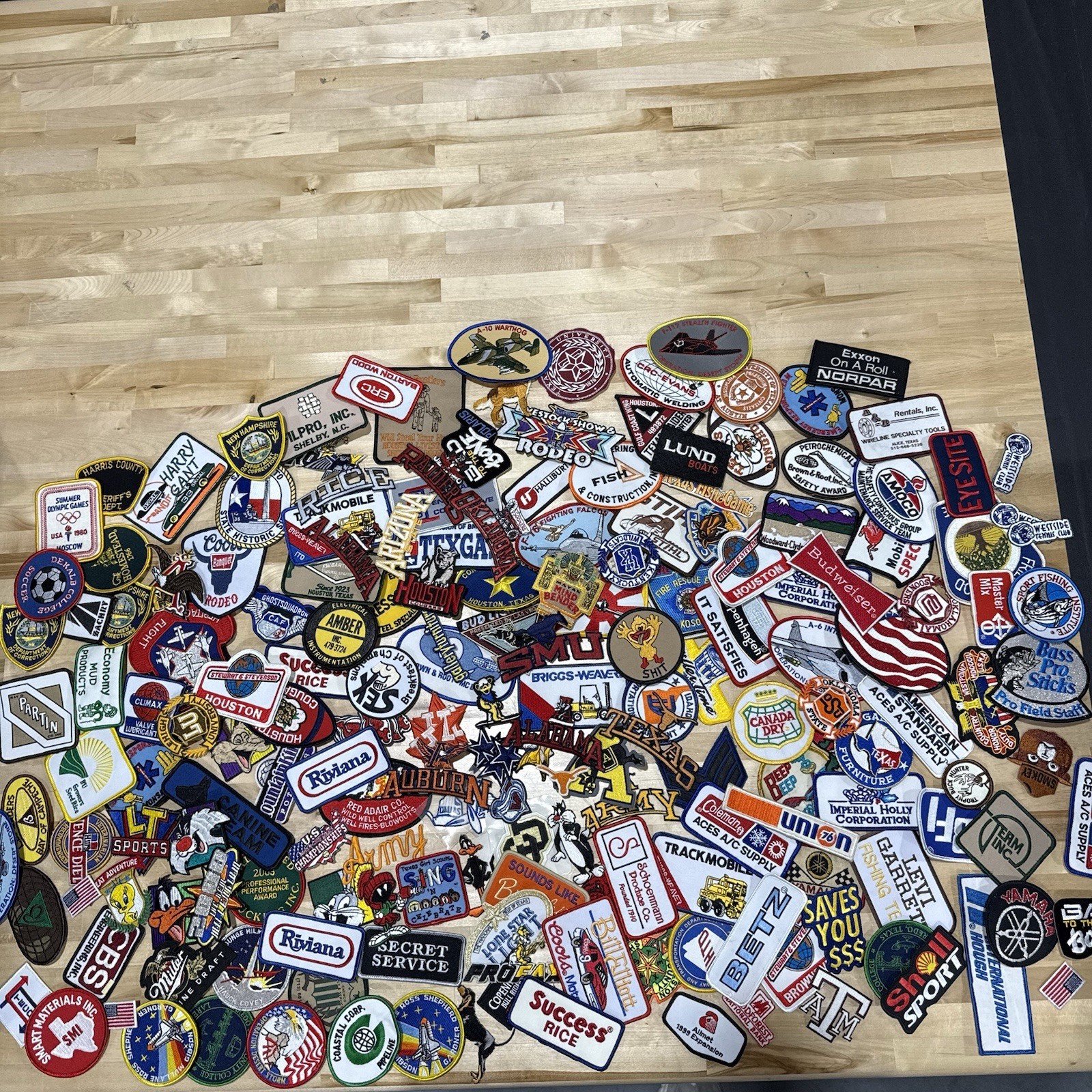 25 lot Random Mix High quality Sew / Iron on Patches Vintage Patches Embroidered