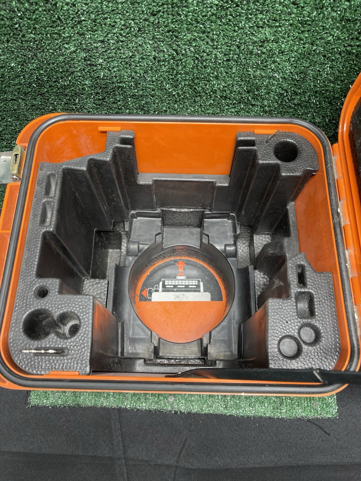 Leica Wild Heerburg T3000 Theomat Theodolite /Sun Filter. W/Case&Key No Battery.