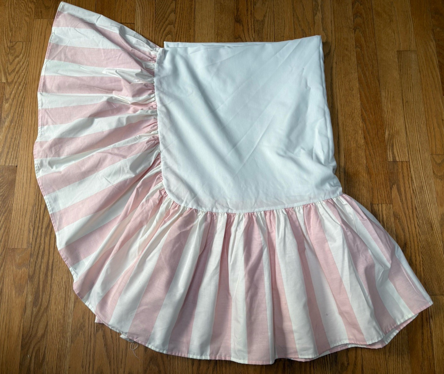 VTG LAURA ASHLEY COTTAGE ROSE PINK AWNING STRIPE TWIN BEDSKIRT SHABBY CHIC 13”