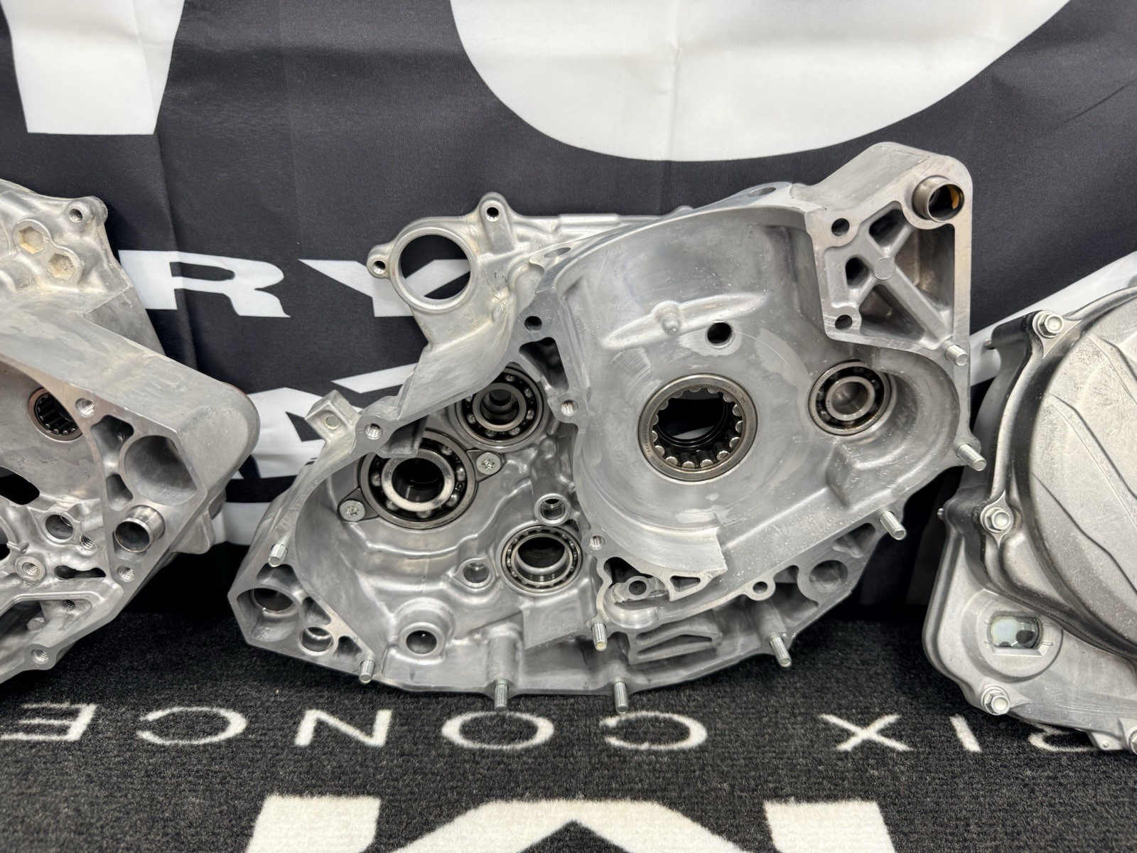 2023 HONDA CRF250R OEM ENGINE CASES LEFT/RIGHT W/COVERS COMPLETE! 11300-K95-AA0