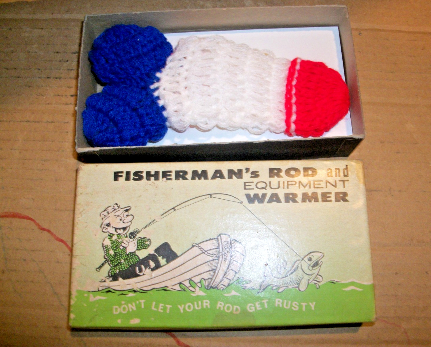 Vintage Fishermans Rod & Equipment Warmer-Franco American Novelty #9568 Gag Gift