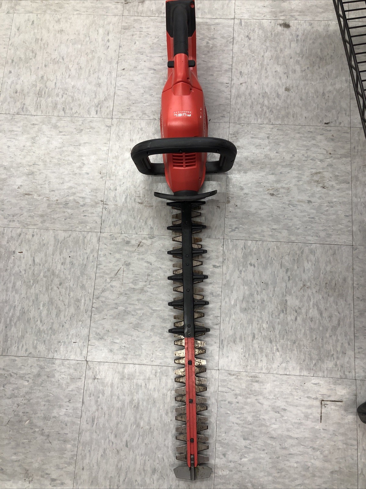 Milwaukee 3033-20 M18 FUEL 18V 24" Cordless Lithium-Ion Hedge Trimmer -Bare Tool