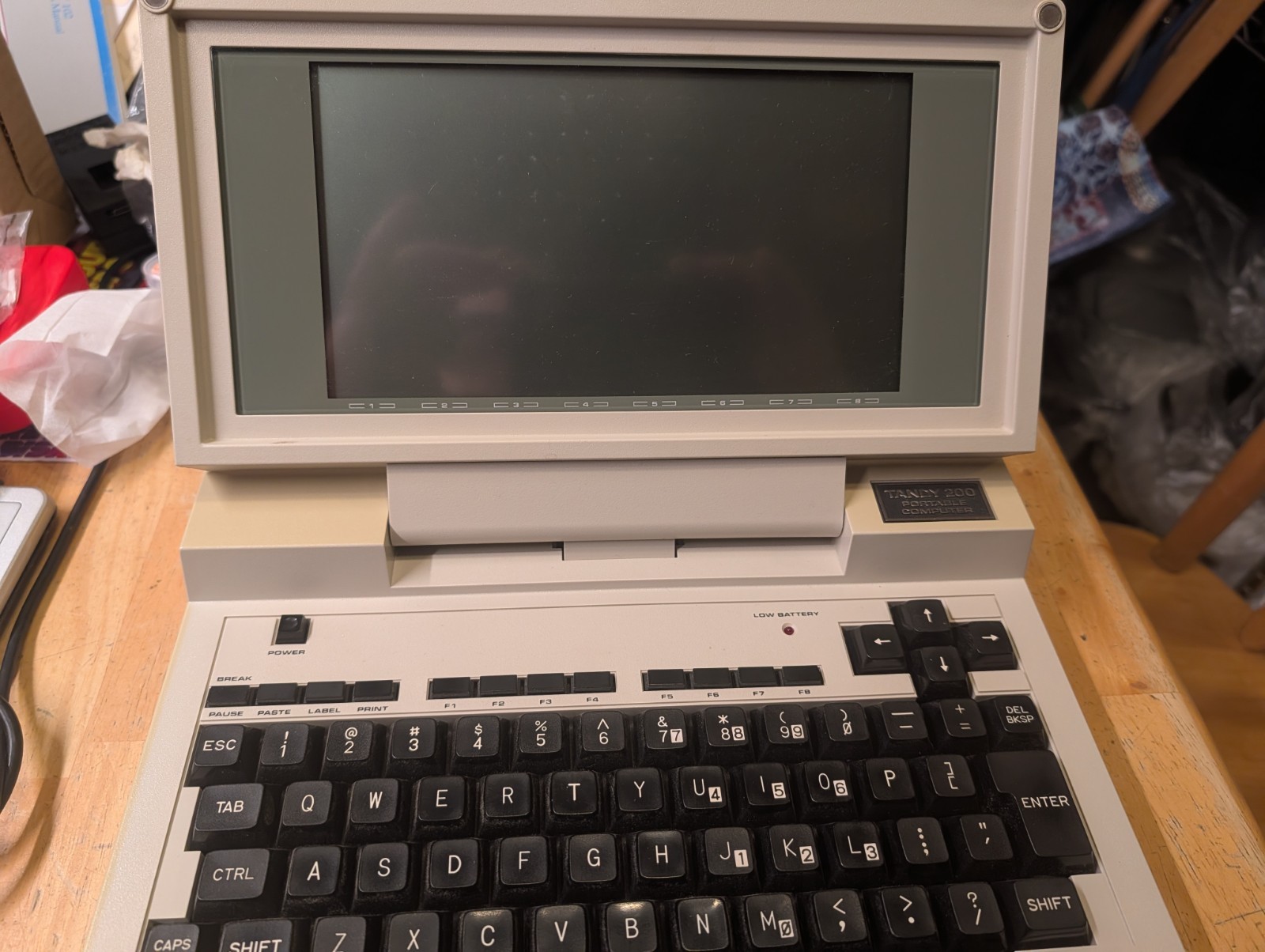 Tandy 200 Portable Computer -not working, parts or repair