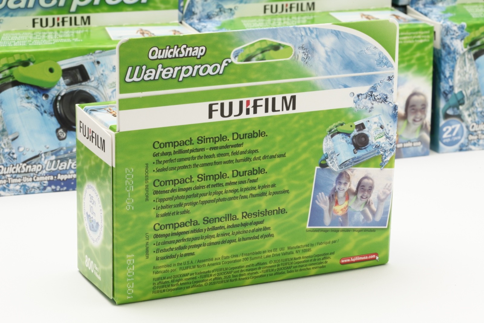 FUJIFILM QuickSnap 800 Waterproof 35mm One-Time-Use Disposable Camera #33210