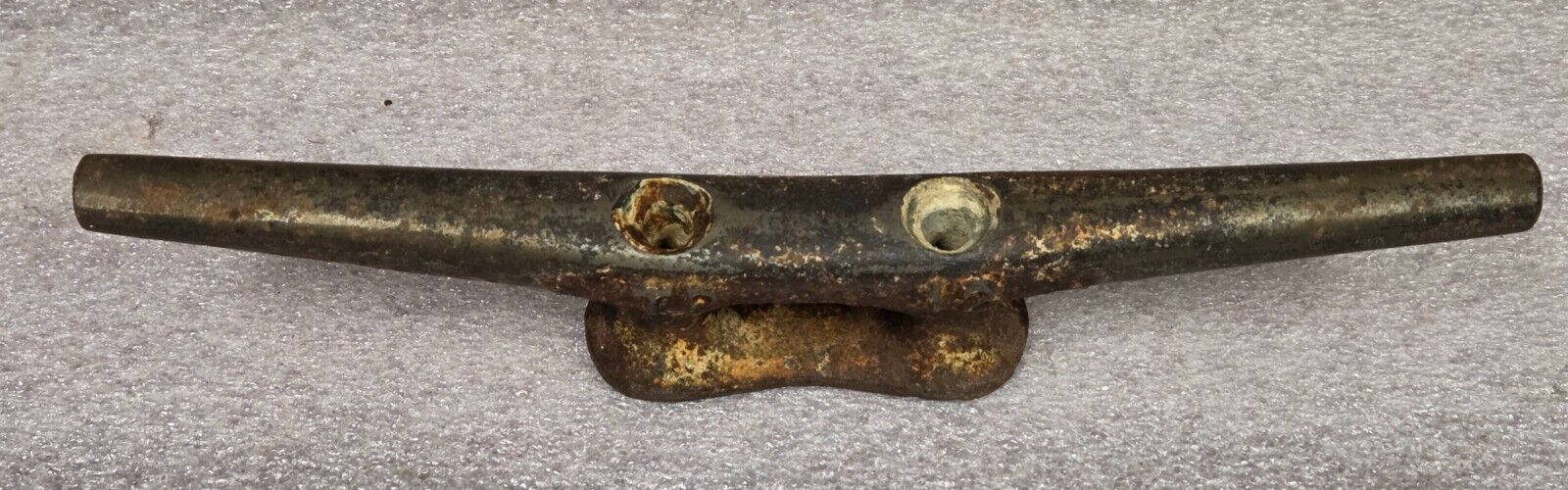 VINTAGE OPEN BASE BOAT / DOCK CLEAT TP12 / TP-12