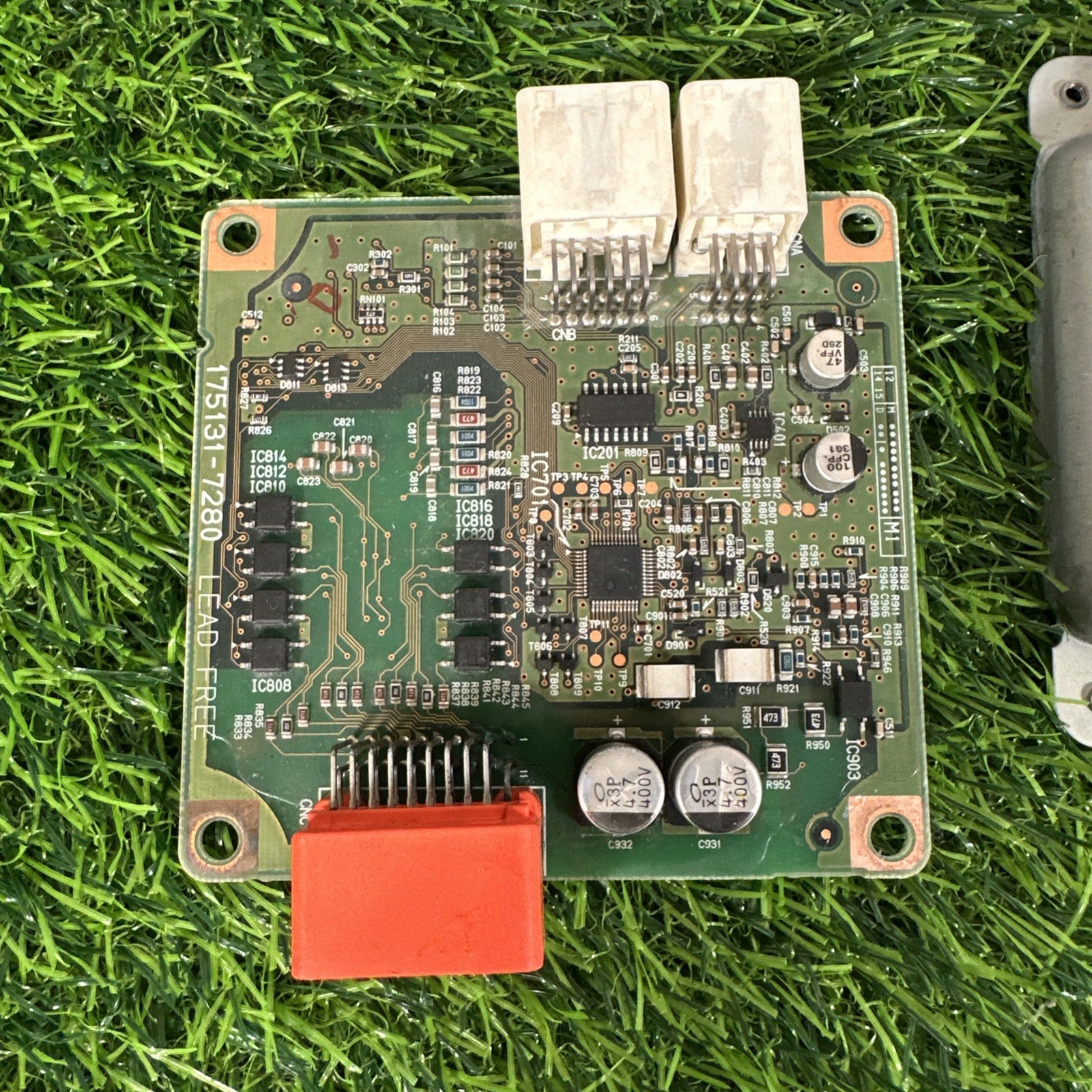 Toyota Prius Hybrid 2011-2015 Bettery Voltage Sensor Control module 89892-47080