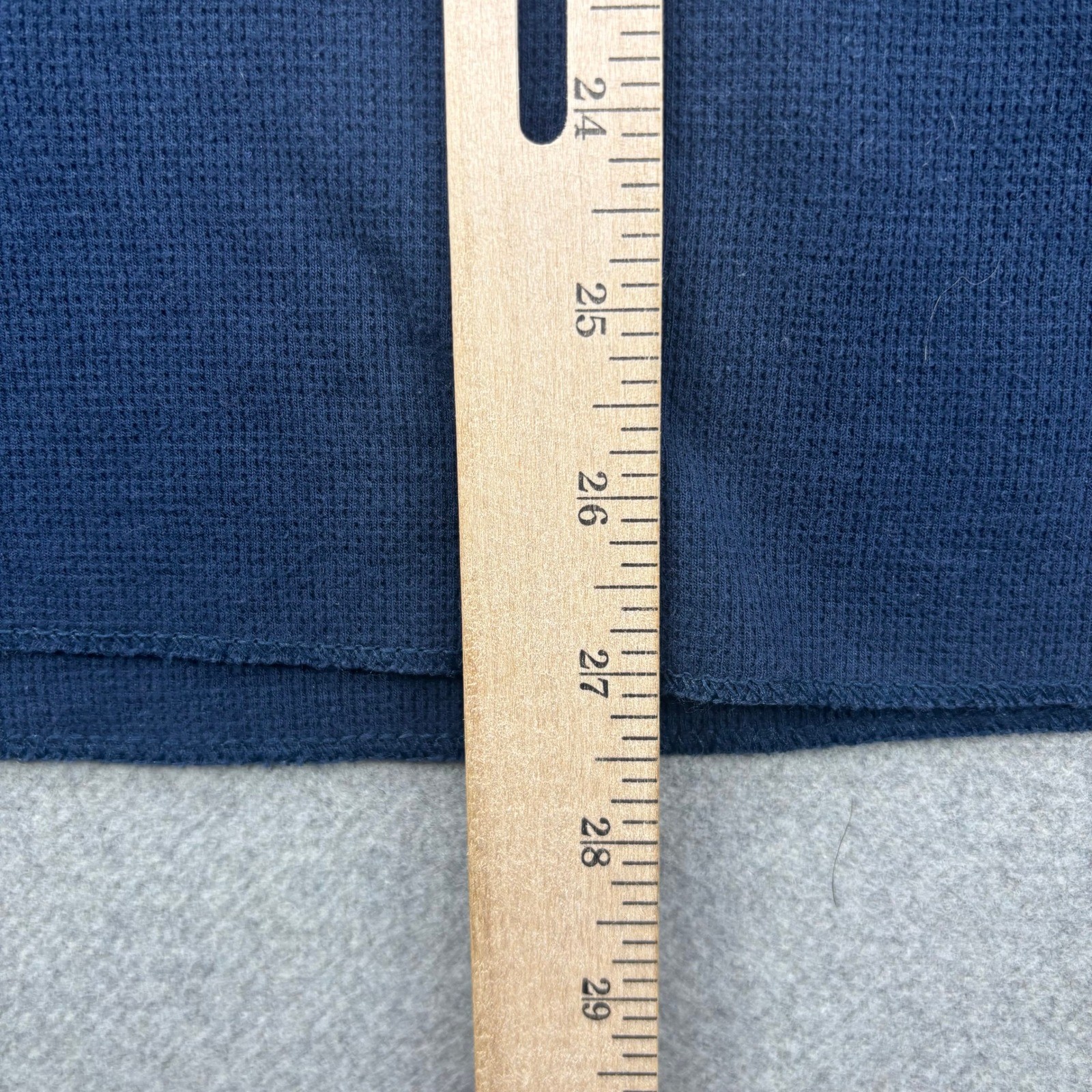 Kuiu Thermal Waffle Knit Base Layer Crewneck Shirt Mens Small Blue Logo Spellout