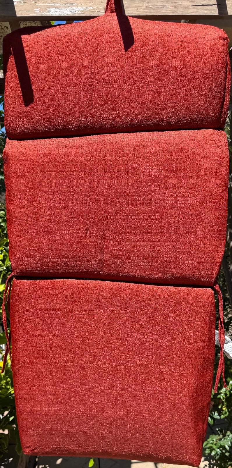 Foldable Outdoor Chaise Lounge Cushion Chair Pad with Ties Red