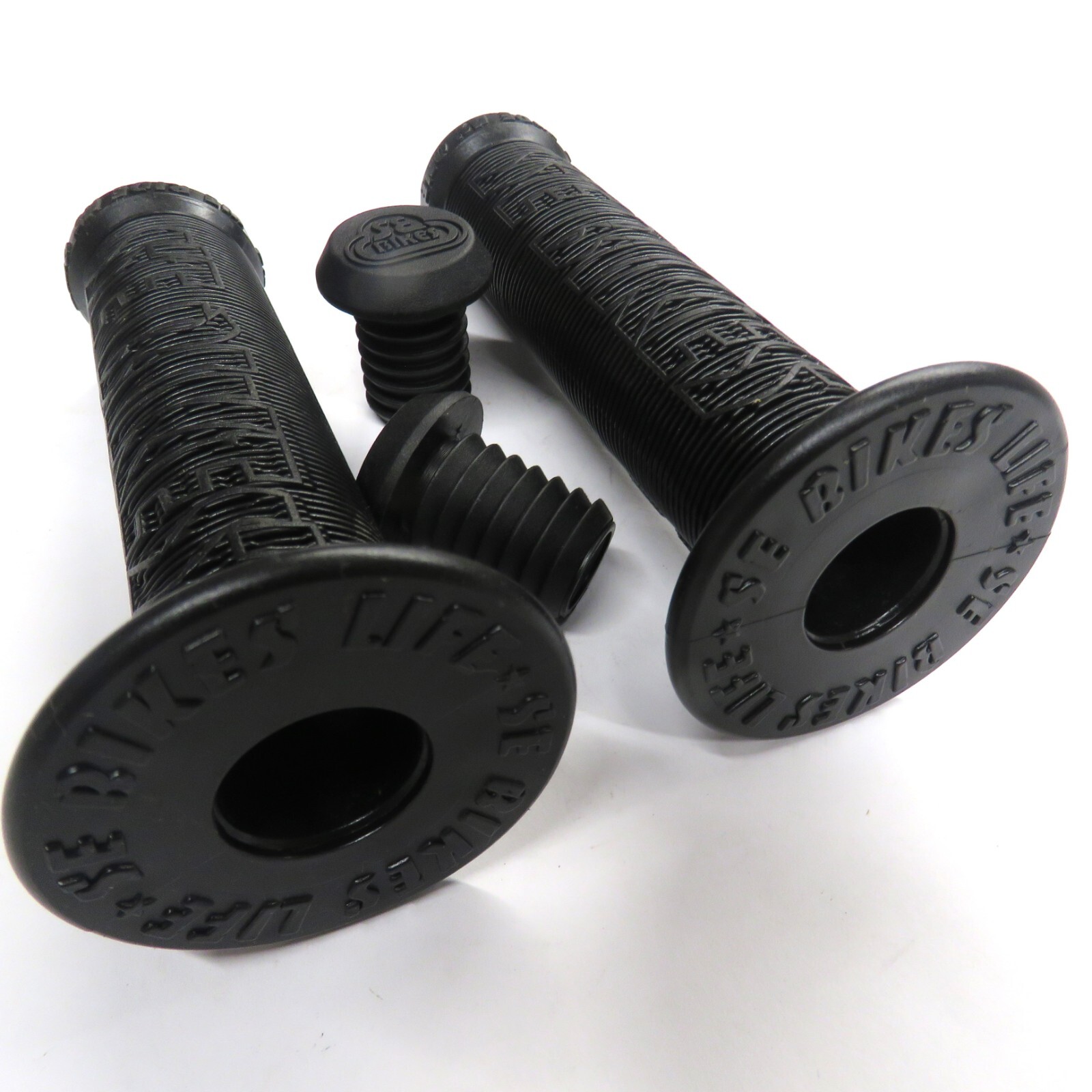 SE RACING Bikes Wing 135mm Black Flanged Grips