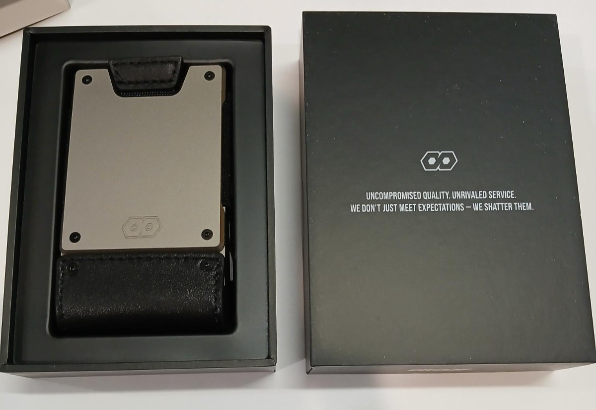 Proof wallet THE APEX Matte Black Full Leather Satin Gunmetal