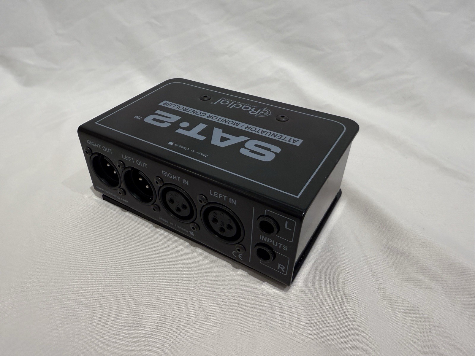 Radial Engineering SAT-2 Stereo Monitor Controller and Audio Attenuator w/ Box