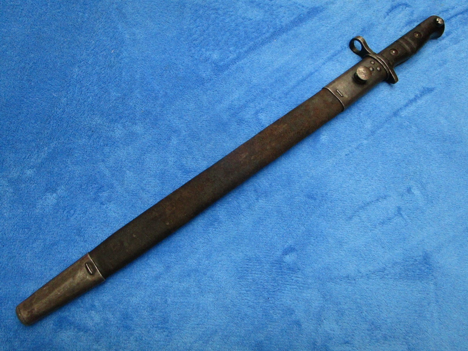 VINTAGE ORIGINAL US MADE BRITISH M1913 BAYONET AND SCABBARD MAKER REMINGTON 1917