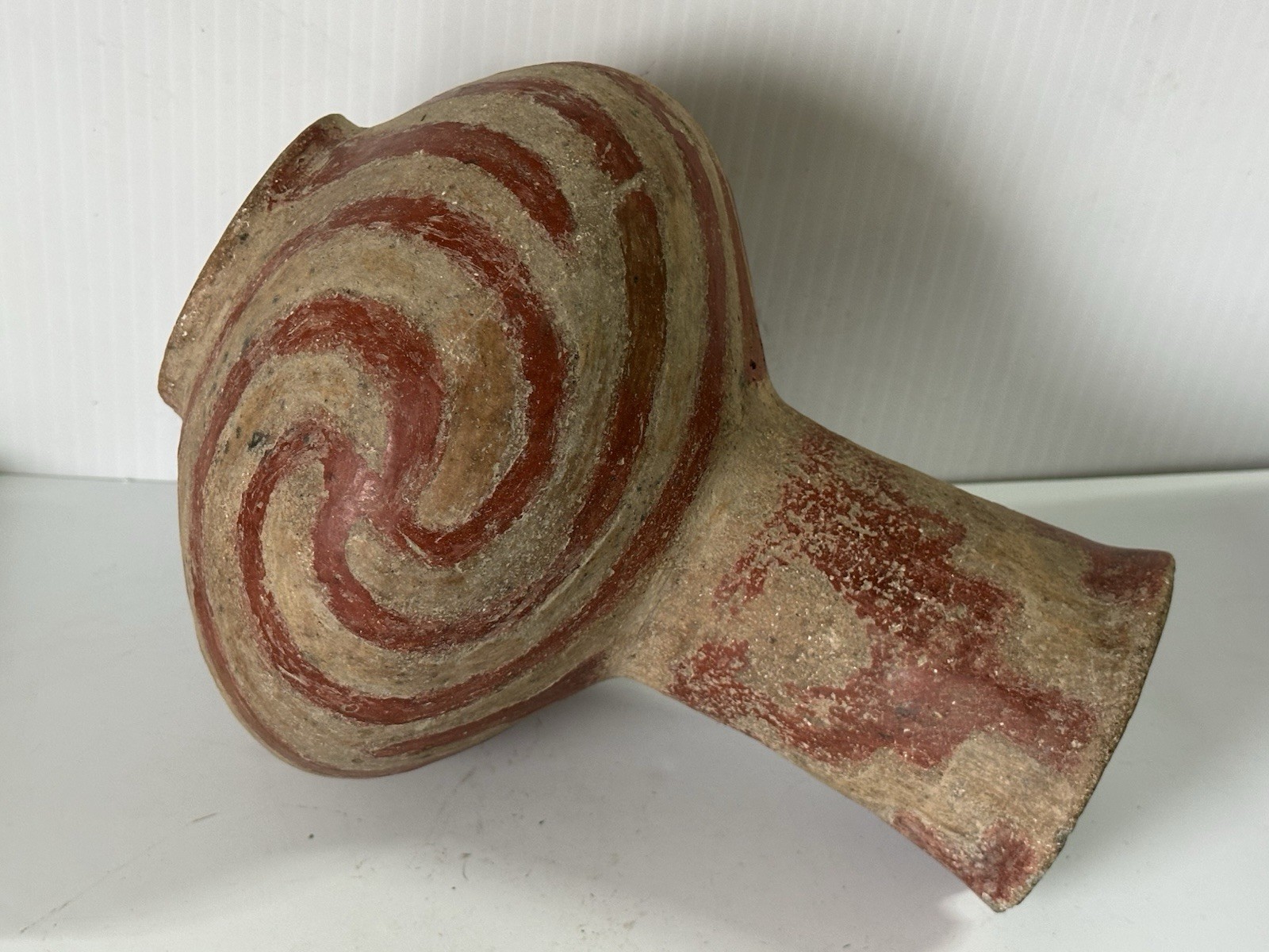 FLAWLESS AUTHENTIC RED & WHITE CROSSKNO SWIRL POTTERY WATER BOTTLE FROM ARKANSAS