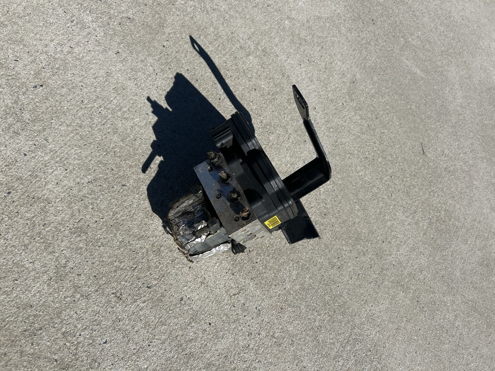 Genuine Hyundai ABS Pump & Motor Assembly (Part No.: 58920‑4R000)