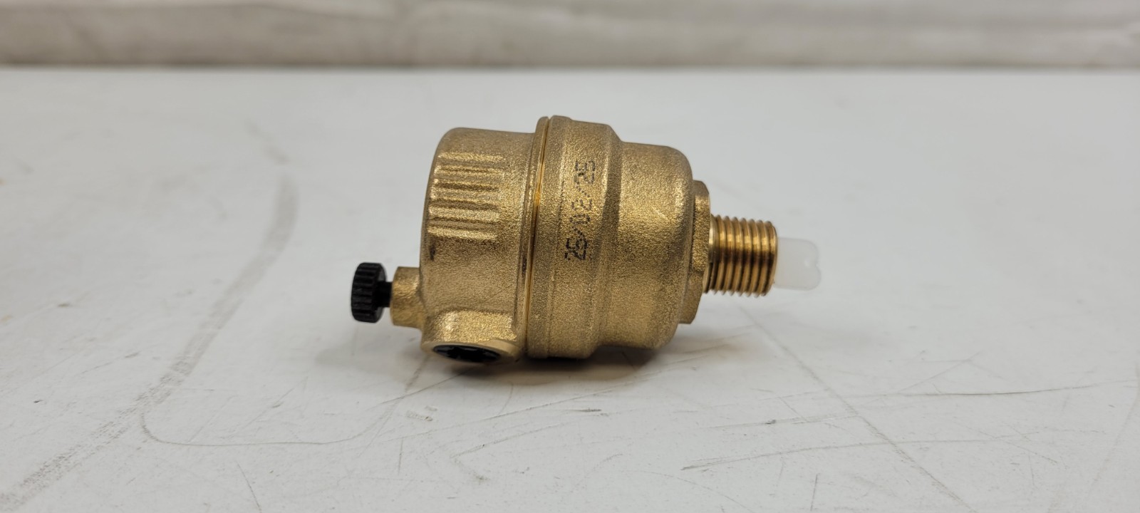 WATTS 1/4" FV-4M1 REGULATOR AUTOMATIC FLOAT VENT 150 PSI 240° F NEW