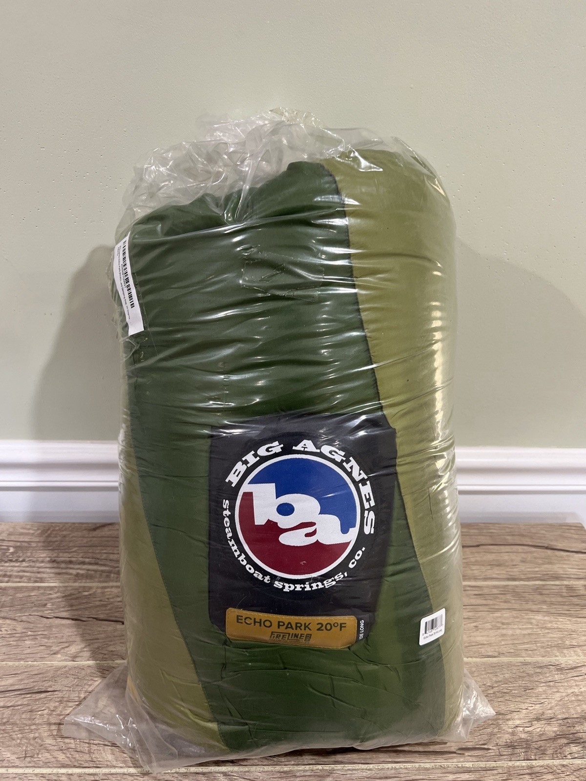 LAST ONE Big Agnes Echo Park 20 Degree Sleeping Bag Wide /Long Green NEW